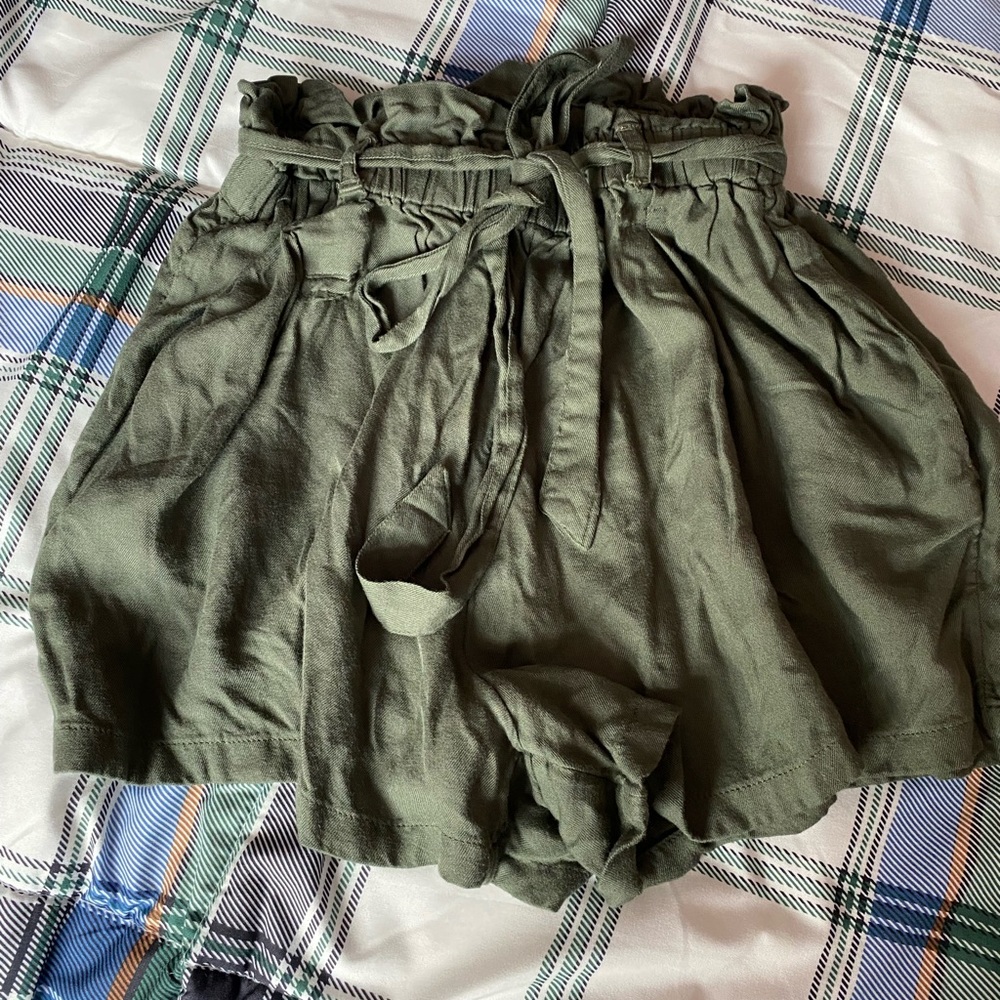 hollister shorts!